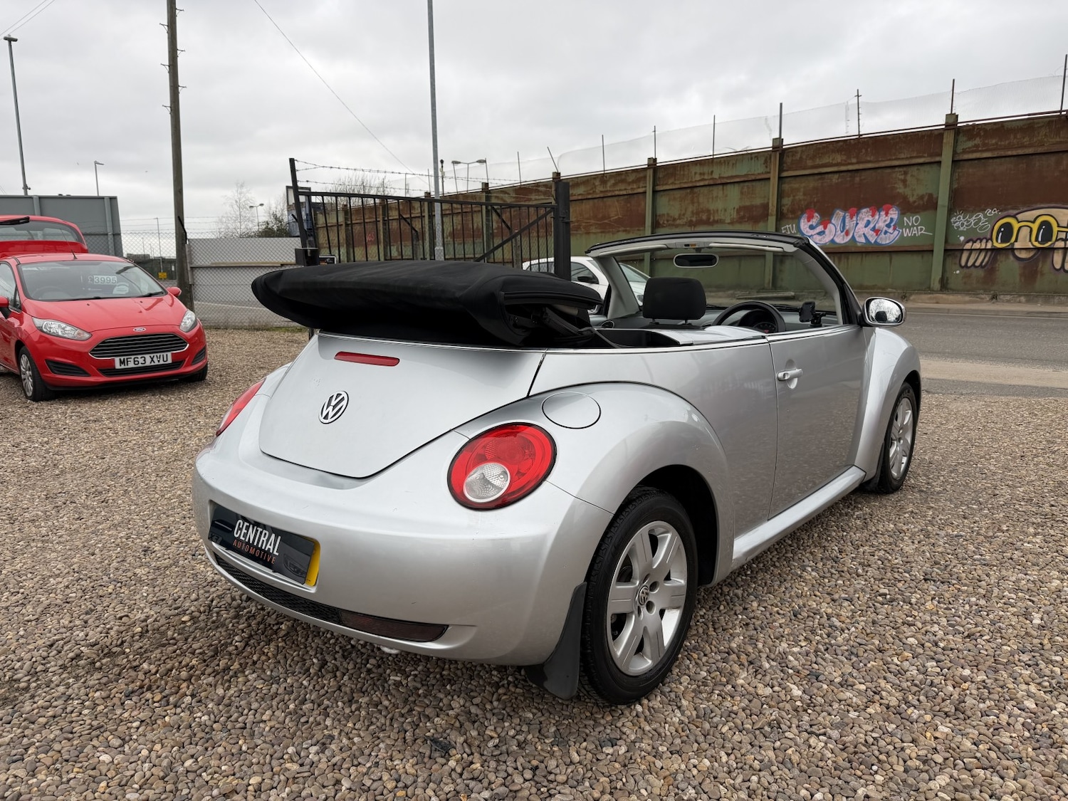 Used Volkswagen Beetle 2006 for sale - 77792941: Photo 6