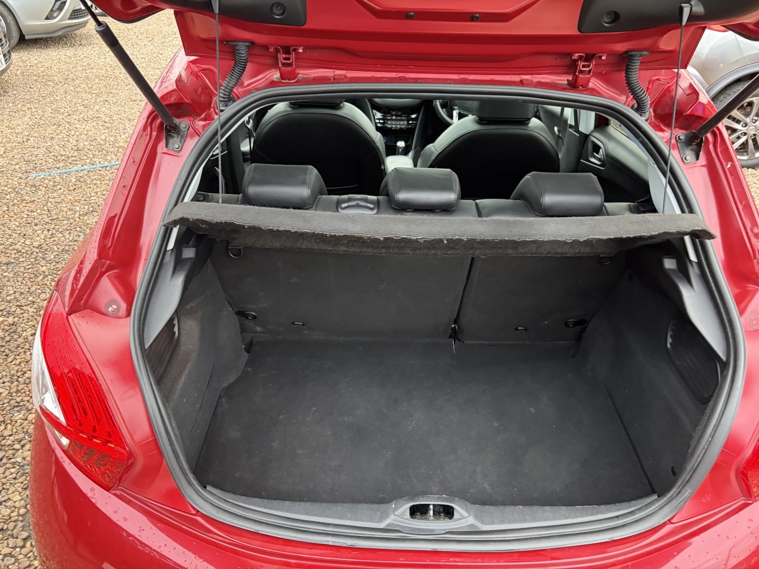 Used Peugeot 208 2014 for sale - 77881097: Photo 16