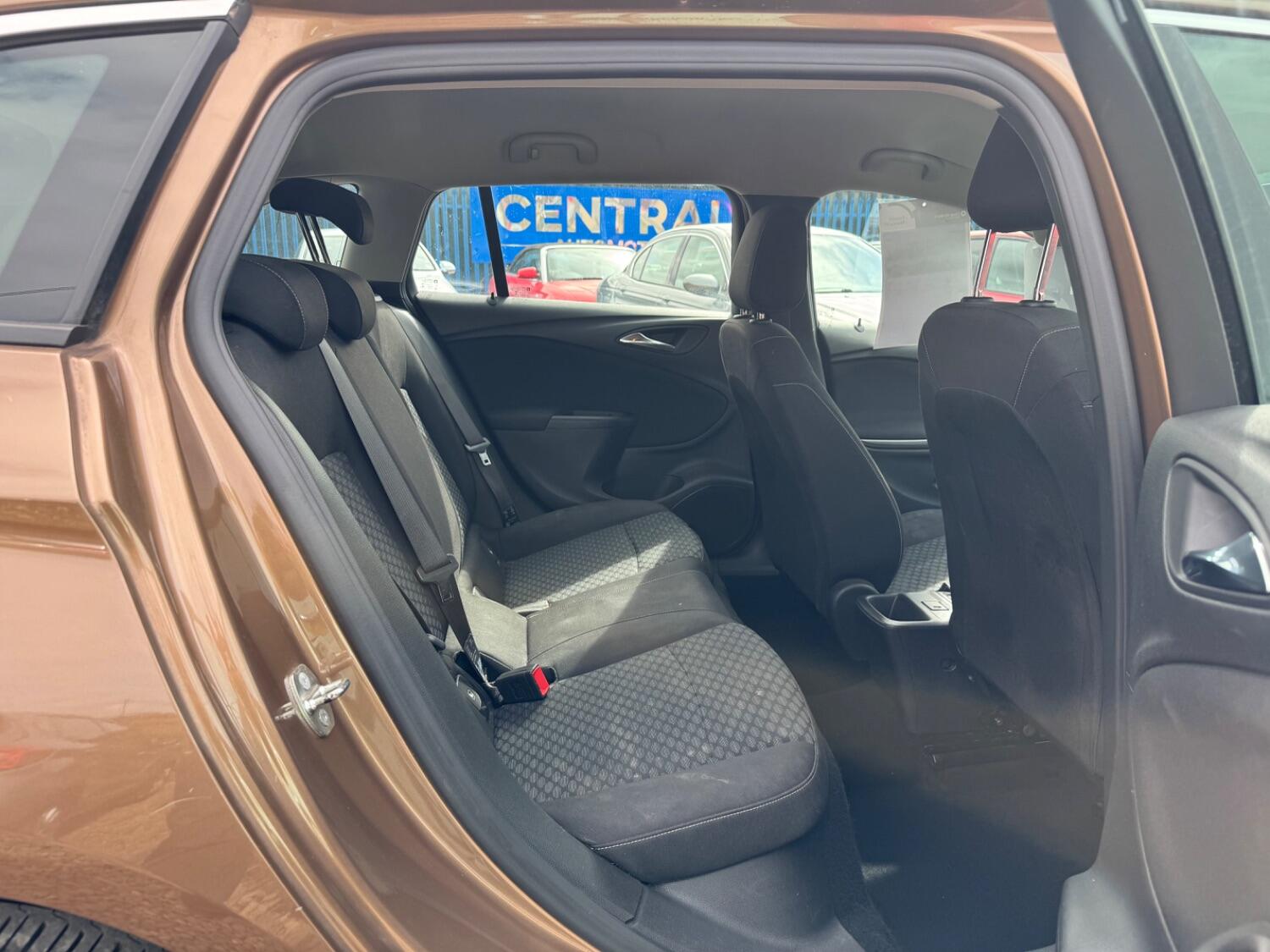 Used Vauxhall Astra 2017 for sale - 76364069: Photo 14