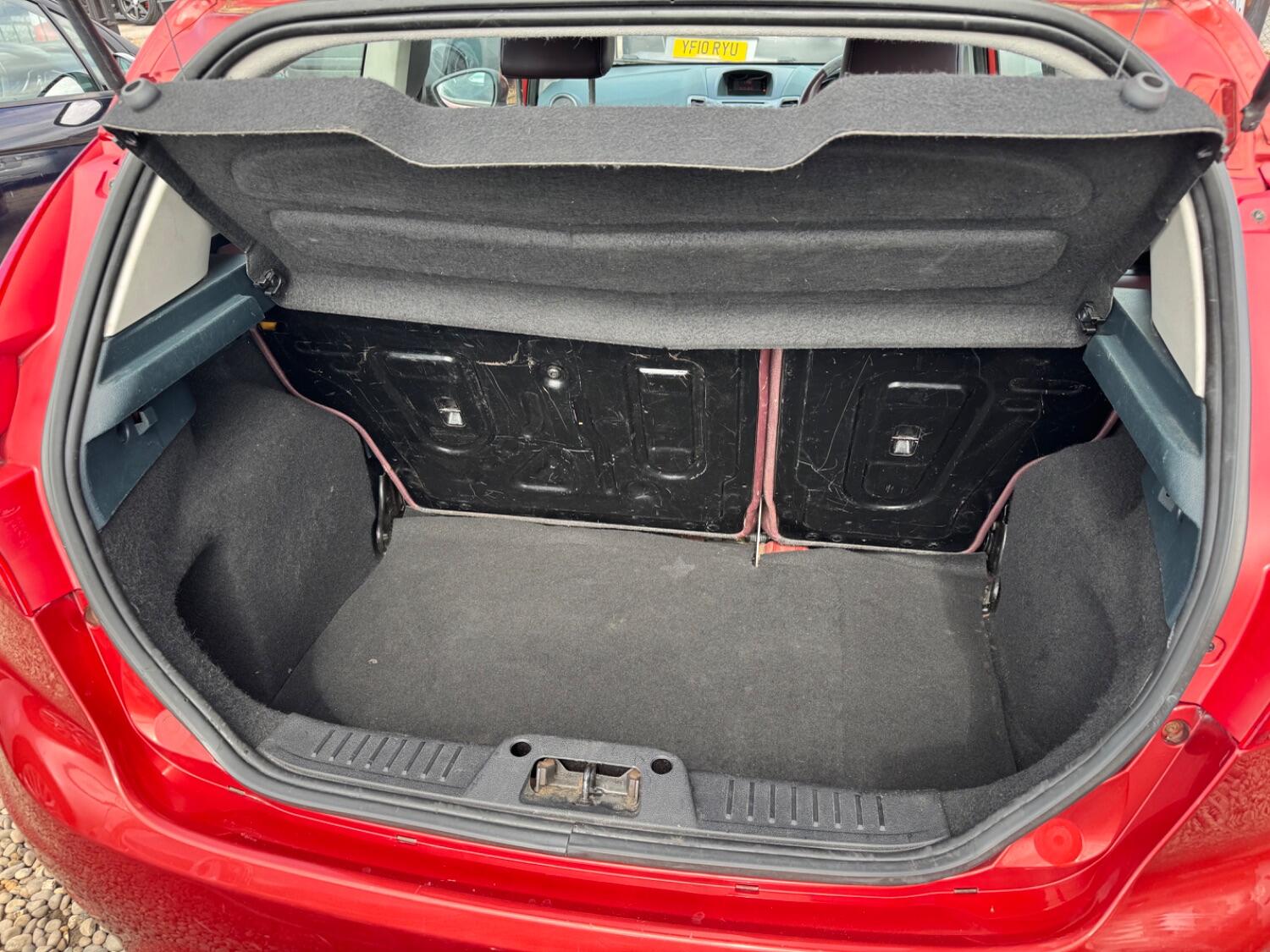 Used Ford Fiesta 2010 for sale - 76364073: Photo 16