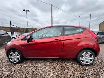 Used Ford Fiesta 2010 for sale - 76364073: Photo