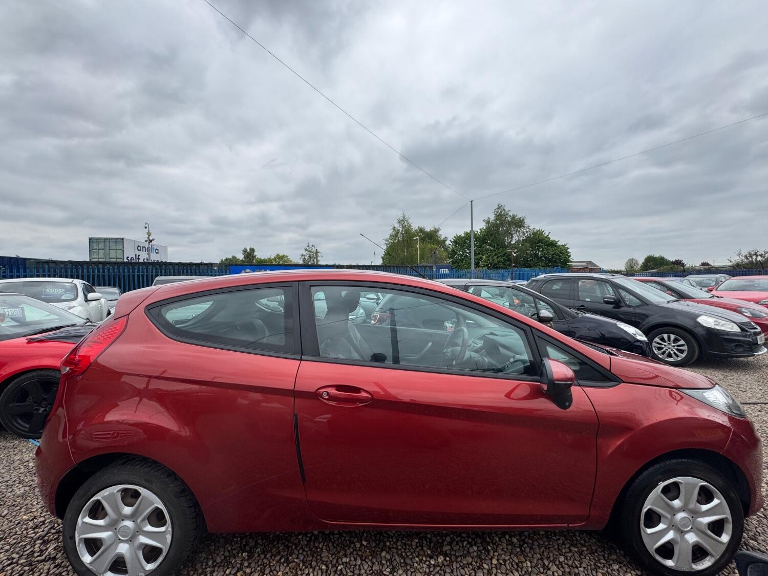 Used Ford Fiesta 2010 for sale - 76364073: Photo 5
