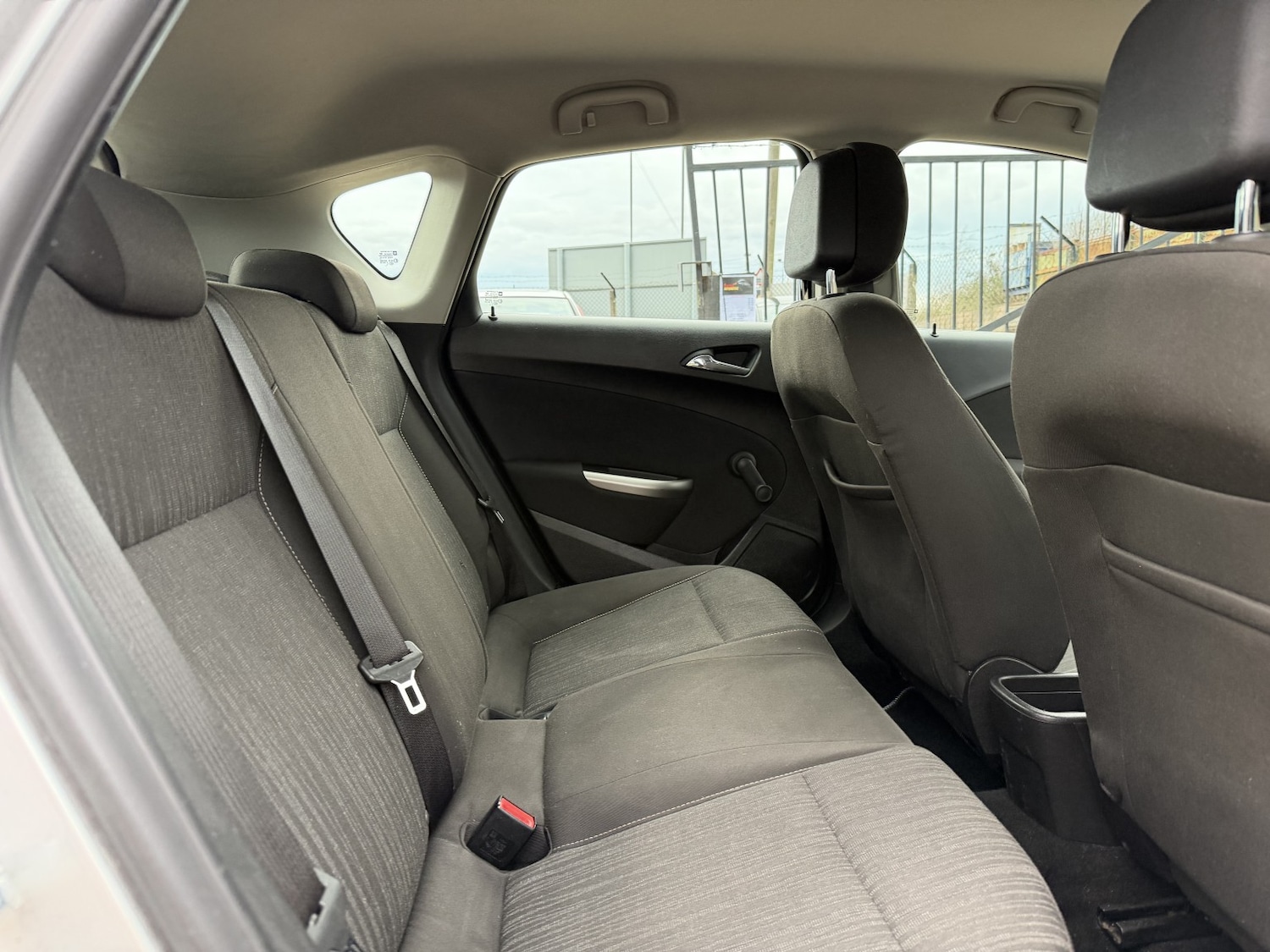 Used Vauxhall Astra 2010 for sale - 77632453: Photo 12