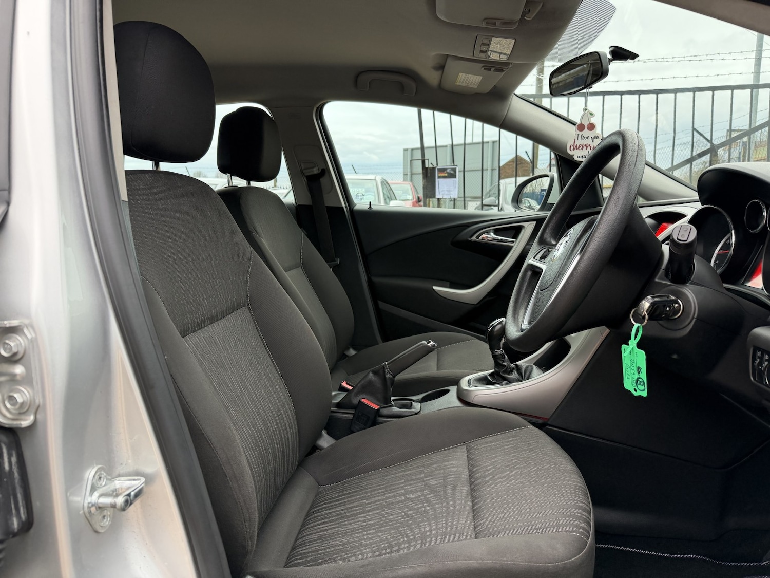 Used Vauxhall Astra 2010 for sale - 77632453: Photo 13