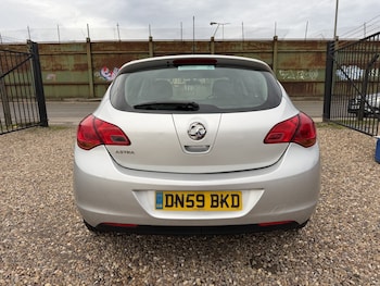 Used Vauxhall Astra 2010 for sale - 77632453: Photo
