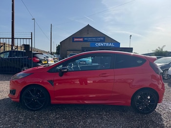 Used Ford Fiesta 2015 for sale - 75289203: Photo