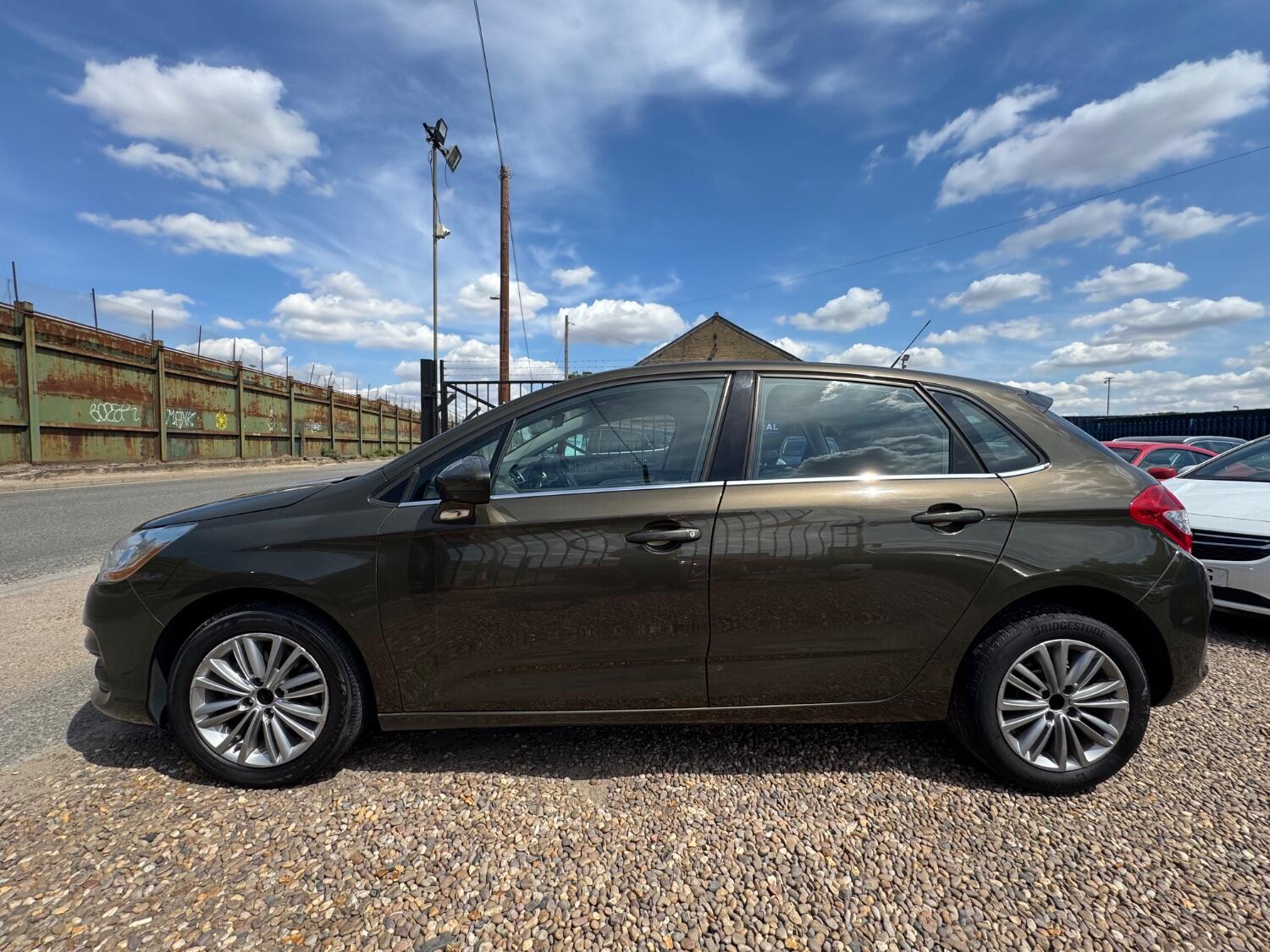 Used Citroen C4 2013 for sale - 76497579: Photo 2