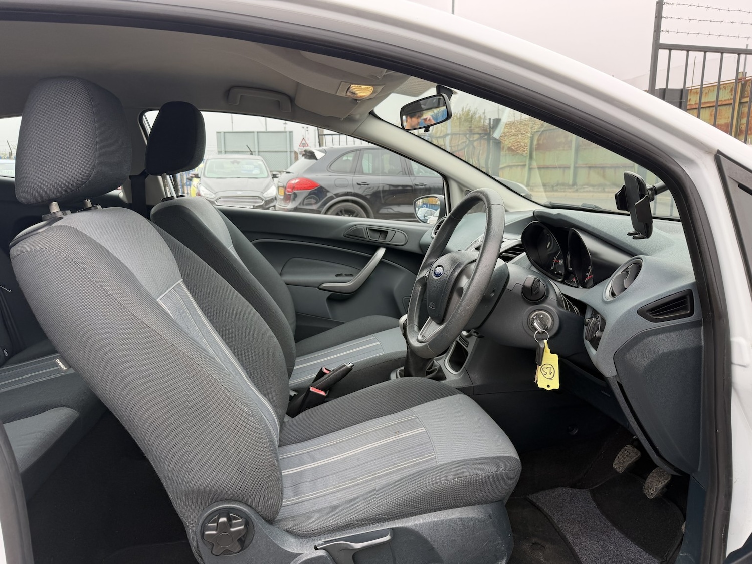 Used Ford Fiesta 2009 for sale - 76497586: Photo 11