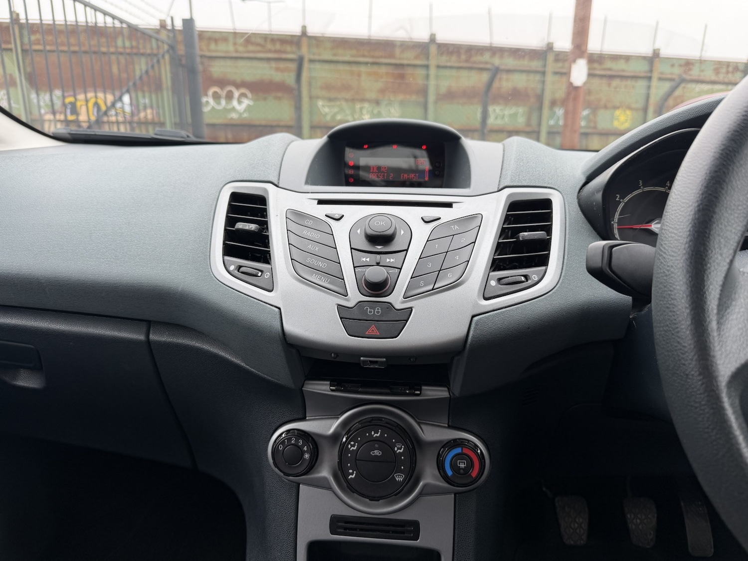 Used Ford Fiesta 2009 for sale - 76497586: Photo 14