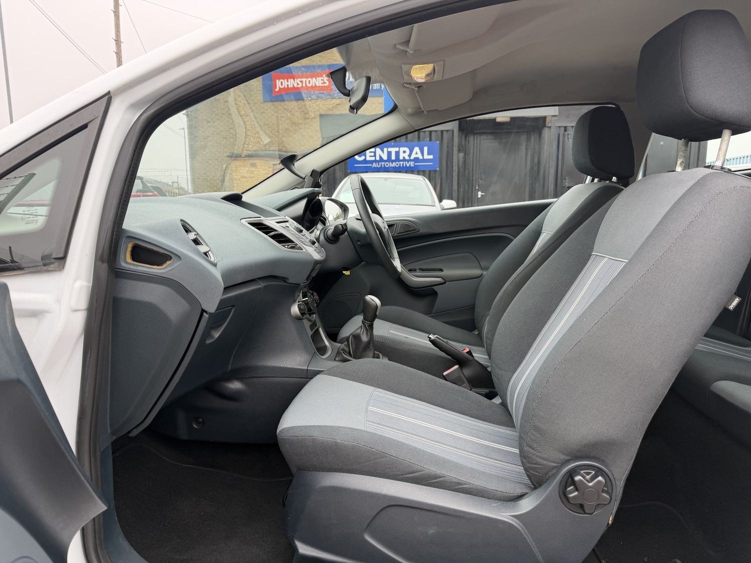 Used Ford Fiesta 2009 for sale - 76497586: Photo 8