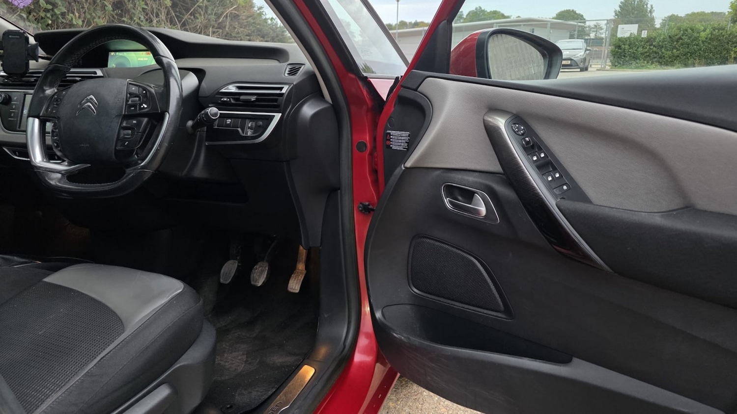 Used Citroen C4 Picasso 2014 for sale - 77494817: Photo 15