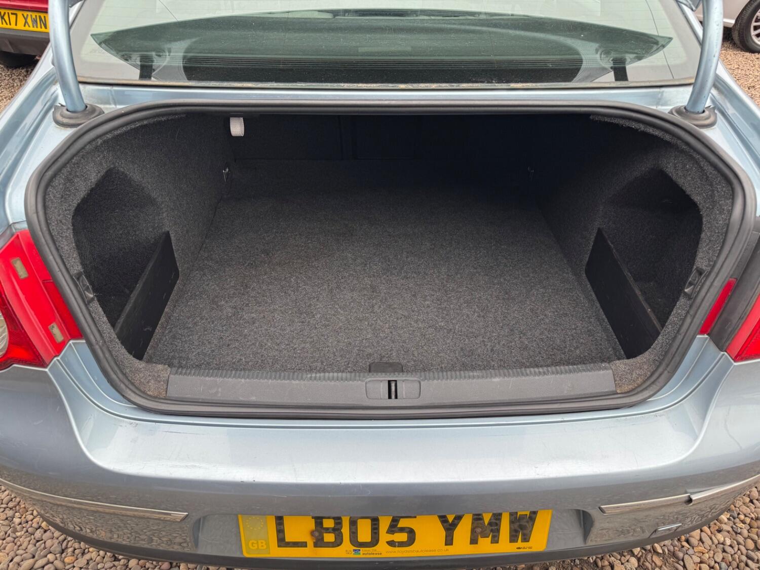 Used Volkswagen Passat 2005 for sale - 77065719: Photo 13