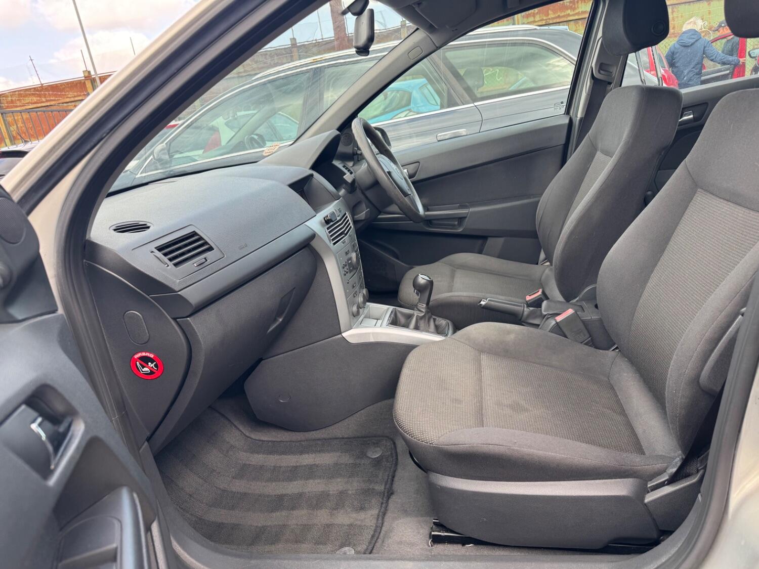 Used Vauxhall Astra 2009 for sale - 77357257: Photo 14