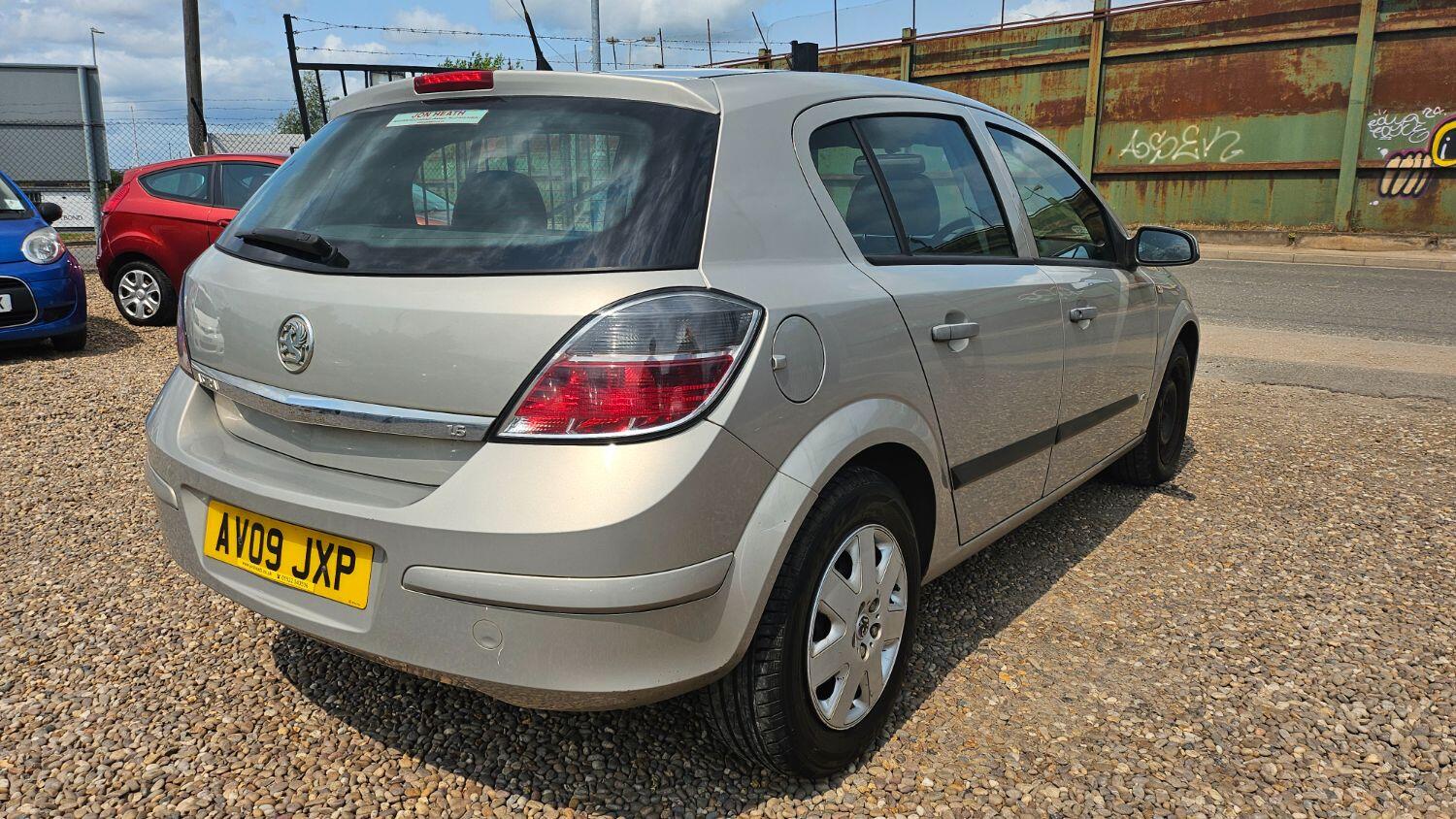 Used Vauxhall Astra 2009 for sale - 77357257: Photo 4