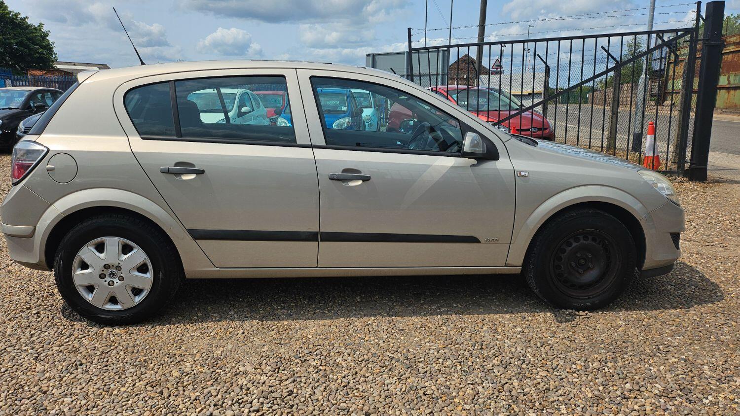 Used Vauxhall Astra 2009 for sale - 77357257: Photo 5