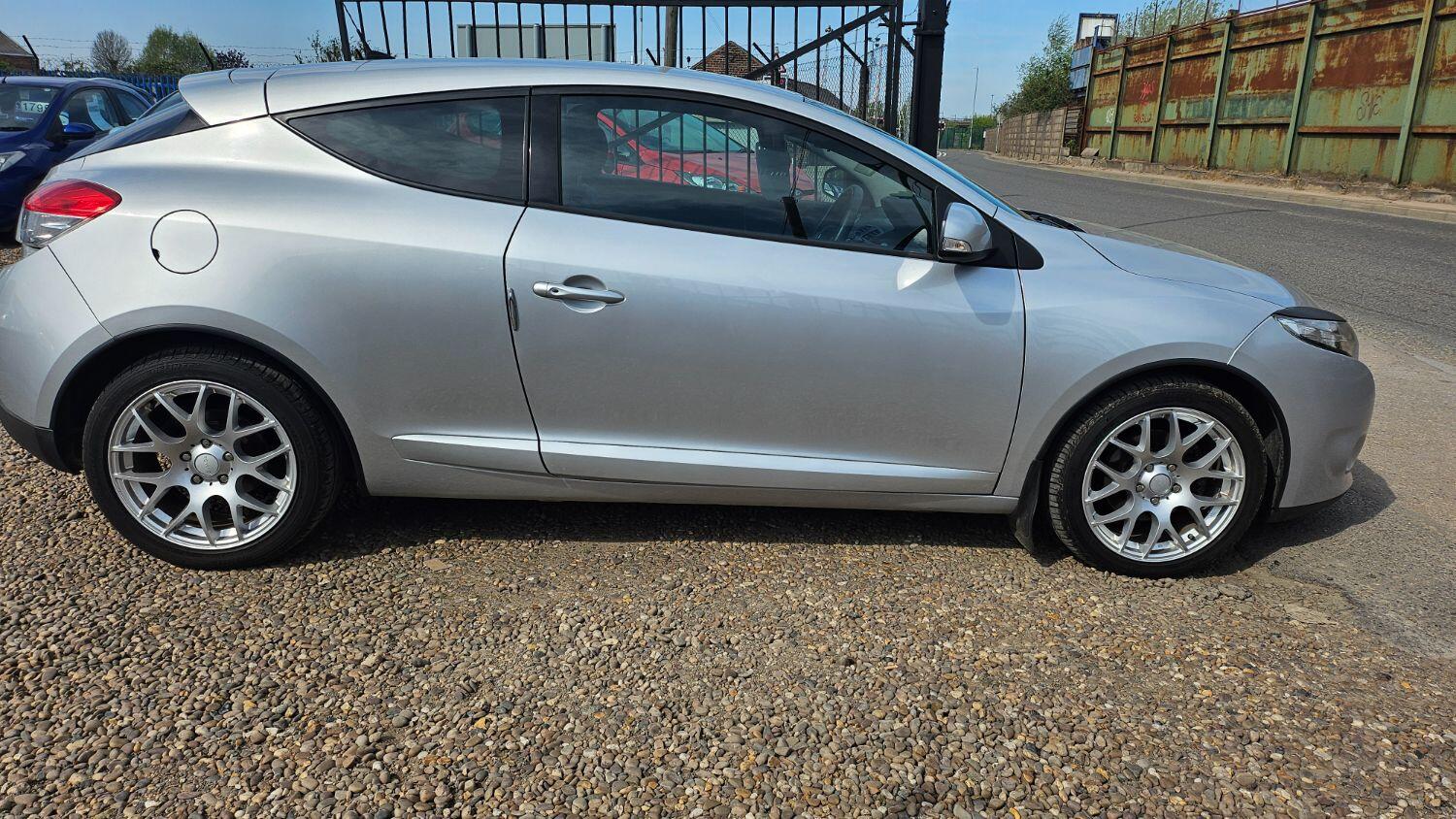 Used Renault Megane 2012 for sale - 75466532: Photo 5