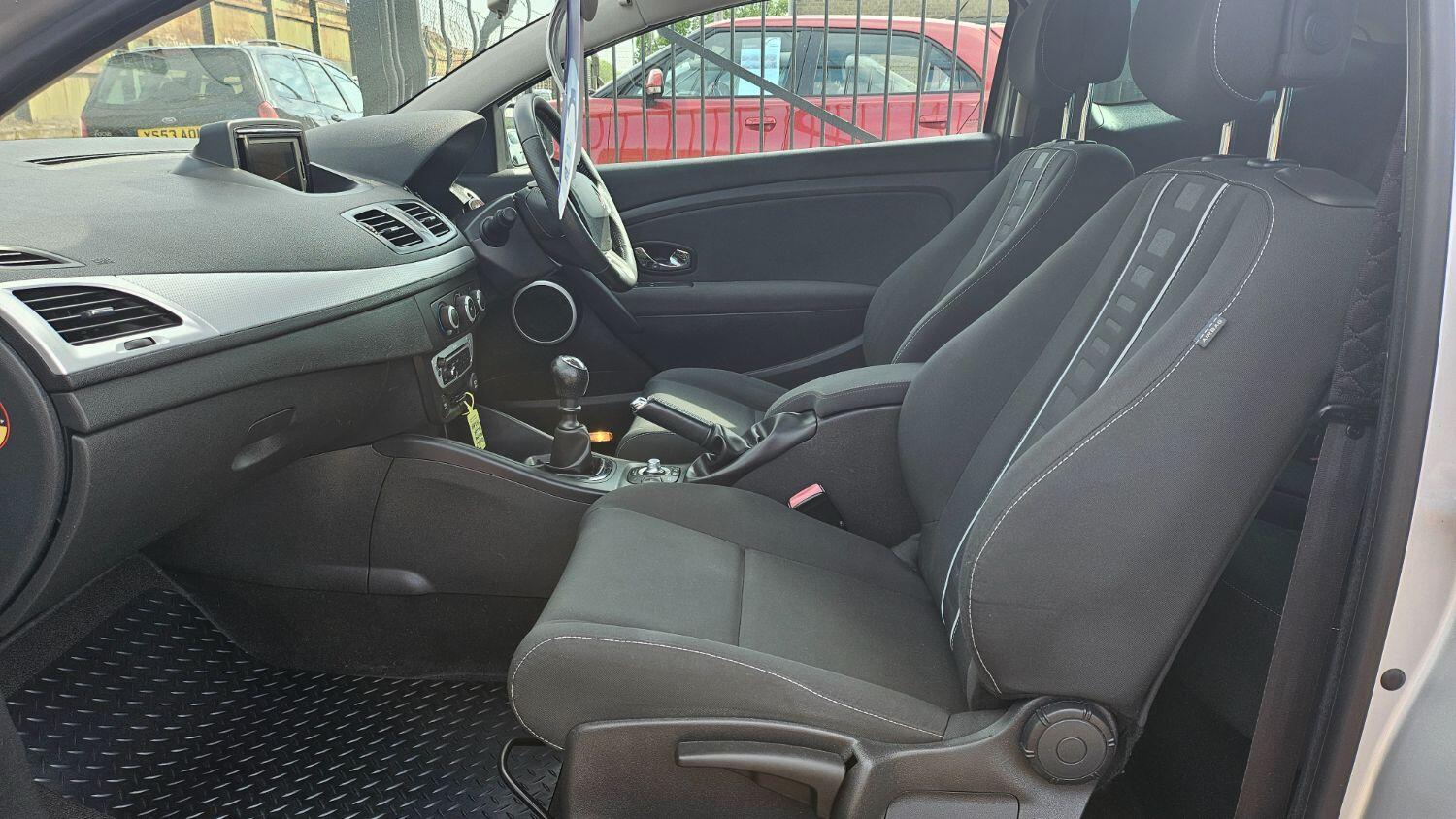 Used Renault Megane 2012 for sale - 75466532: Photo 8
