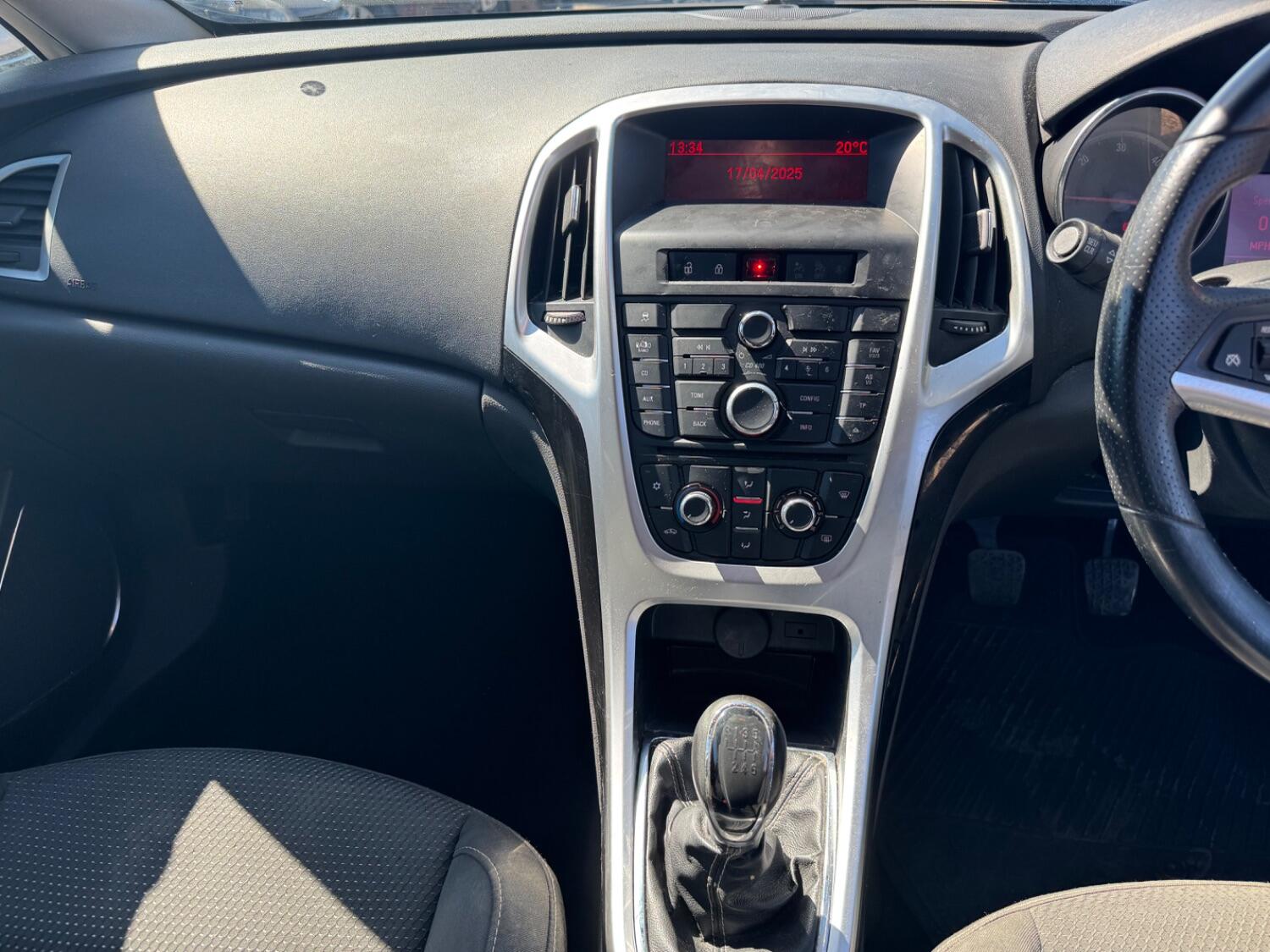 Used Vauxhall Astra 2012 for sale - 76364063: Photo 11