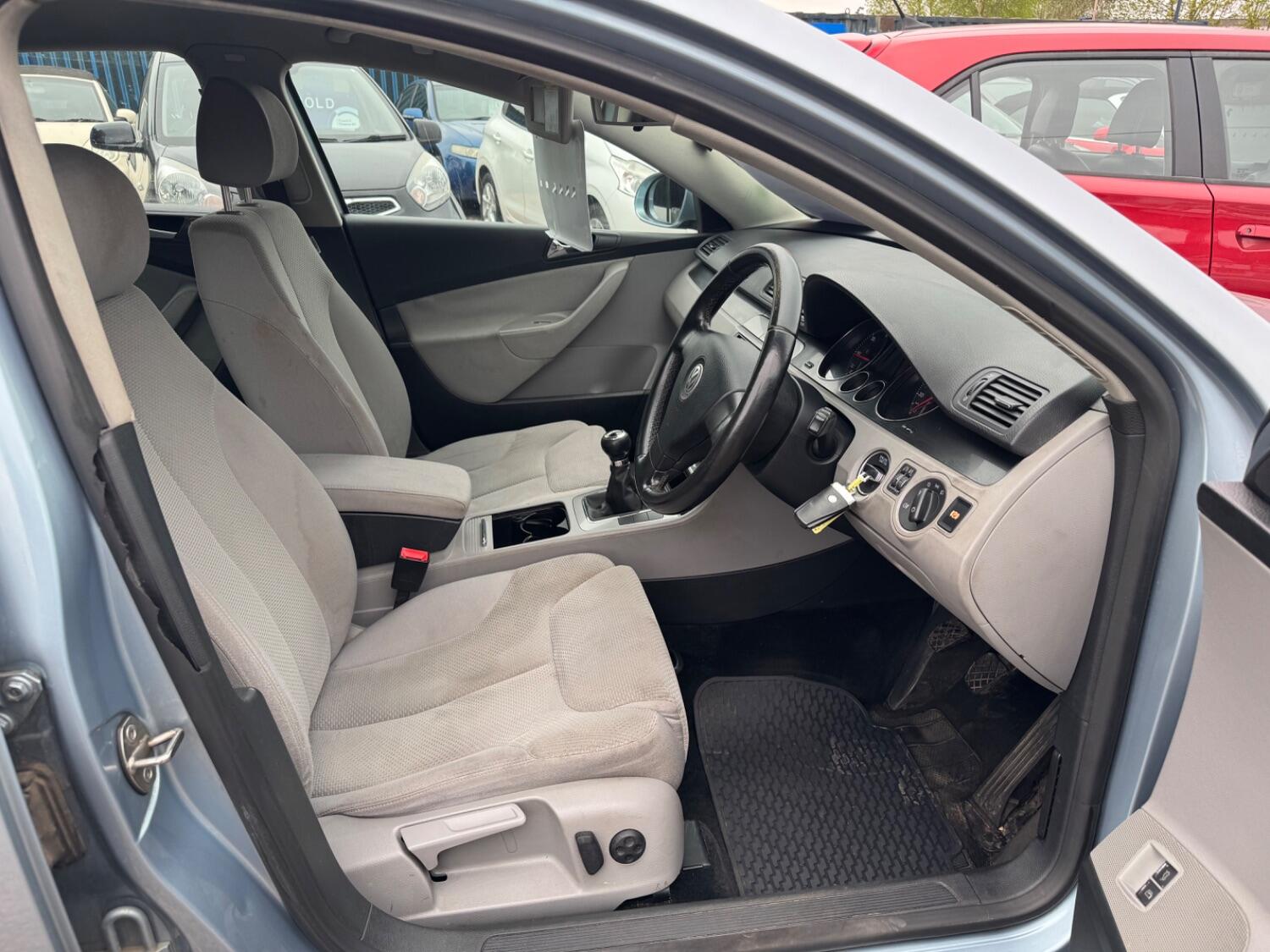 Used Volkswagen Passat 2005 for sale - 76364058: Photo 8