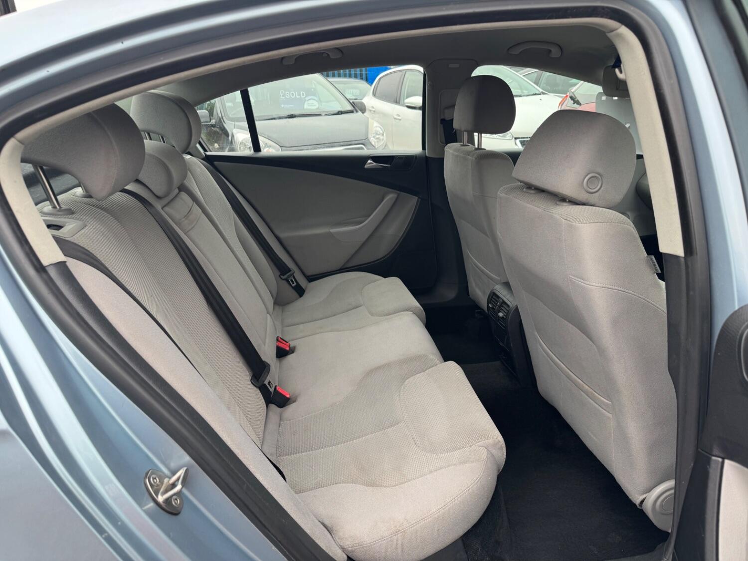 Used Volkswagen Passat 2005 for sale - 76364058: Photo 9