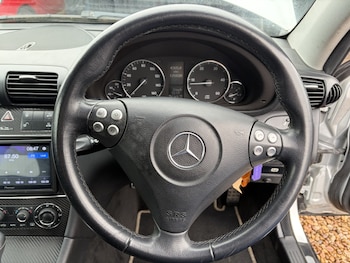 Used Mercedes-Benz C Class 2005 for sale - 77213421: Photo