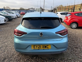 Used Renault Clio 2021 for sale - 76784951: Photo