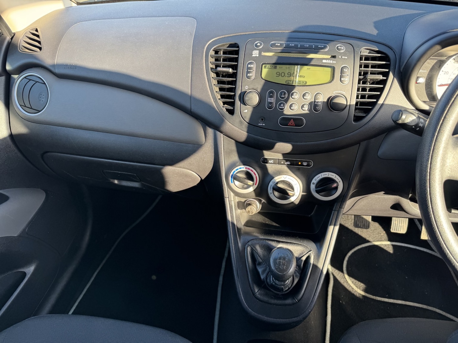 Used Hyundai i10 2010 for sale - 76784954: Photo 12