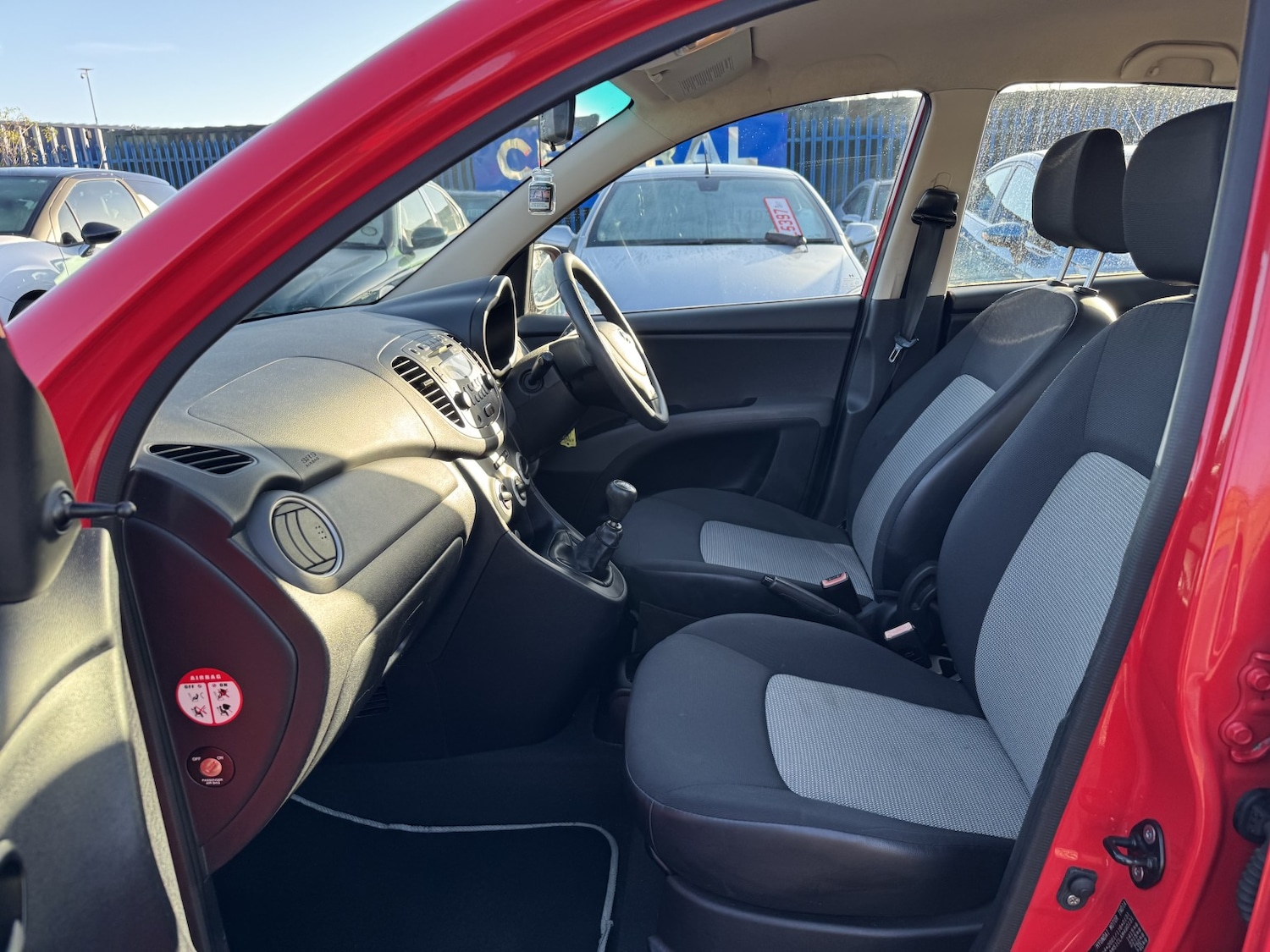 Used Hyundai i10 2010 for sale - 76784954: Photo 14