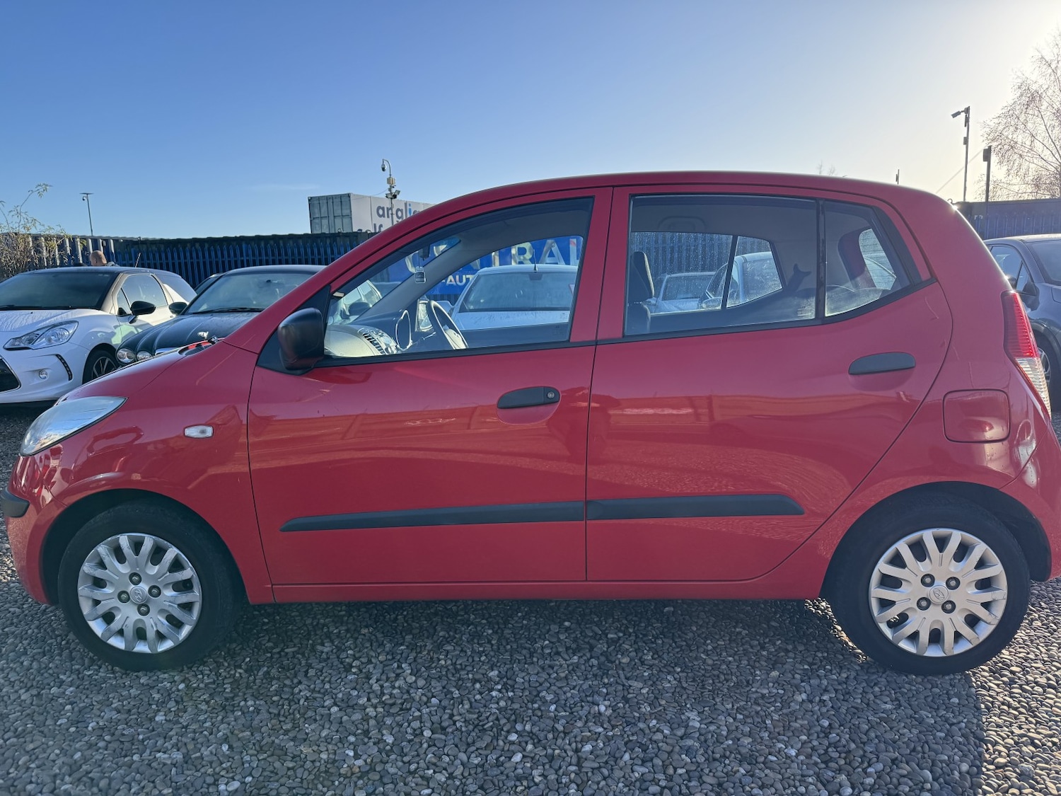 Used Hyundai i10 2010 for sale - 76784954: Photo 2