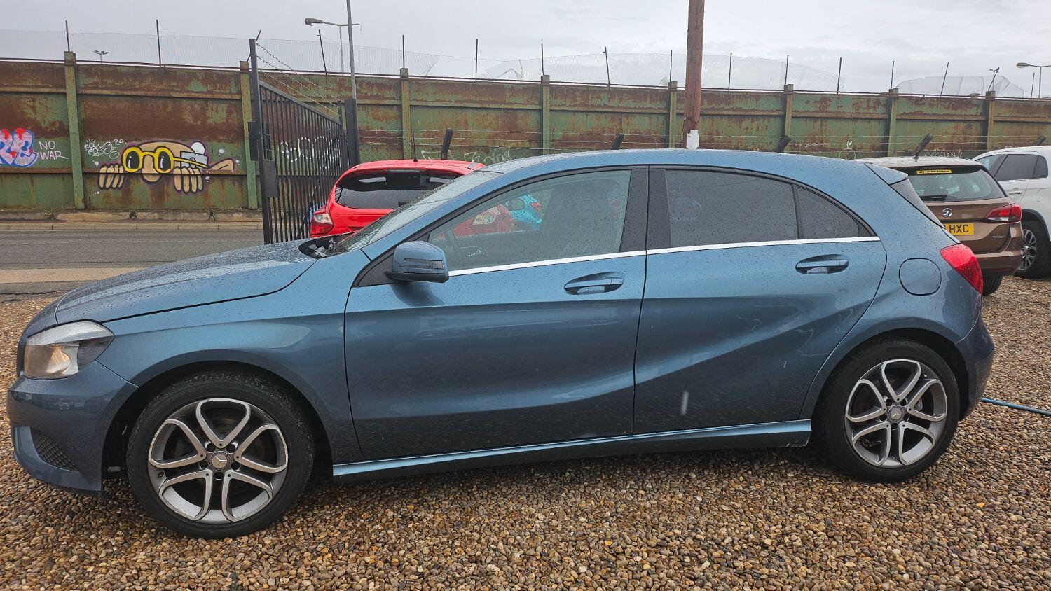 Used Mercedes-Benz A-Class 2014 for sale - 76364060: Photo 2