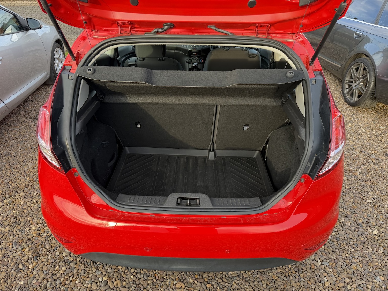 Used Ford Fiesta 2013 for sale - 76649813: Photo 4