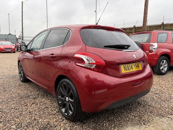 Used Peugeot 208 2014 for sale - 78402530: Photo