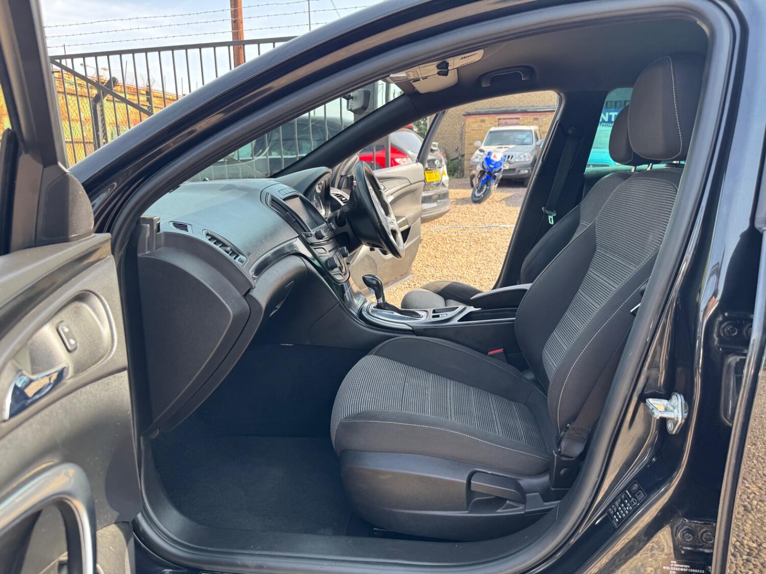 Used Vauxhall Insignia 2015 for sale - 75561655: Photo 14