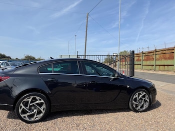 Used Vauxhall Insignia 2015 for sale - 75561655: Photo