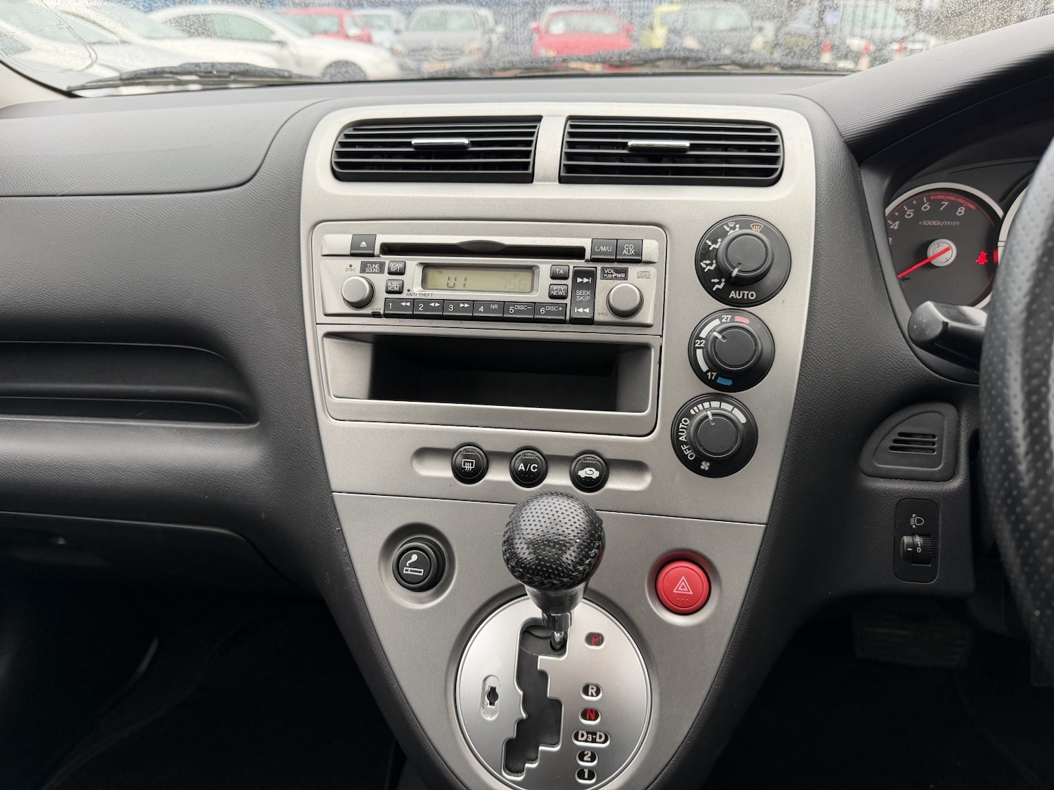 Used Honda Civic 2004 for sale - 77370583: Photo 12