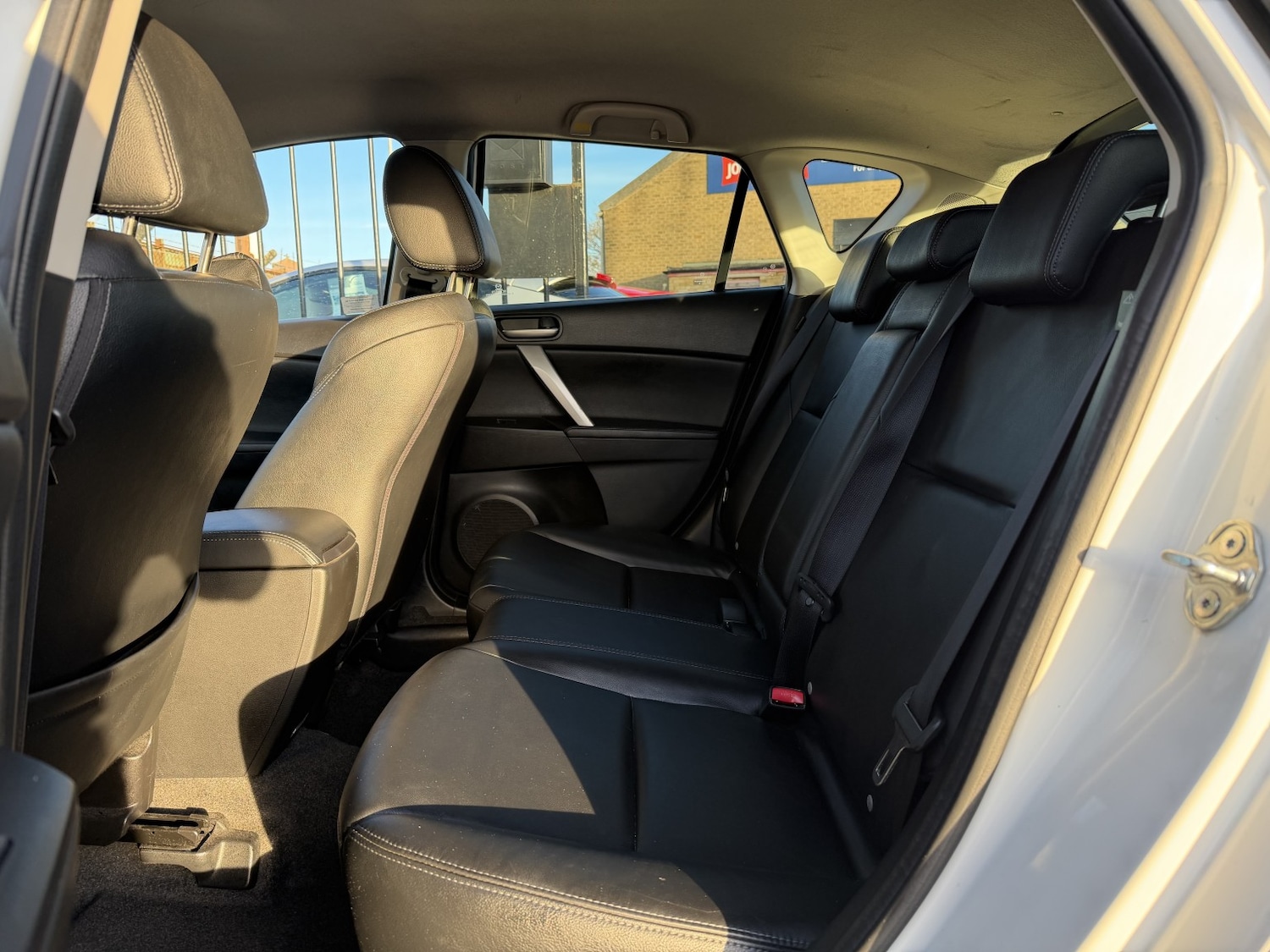 Used Mazda Mazda3 2010 for sale - 76649818: Photo 10