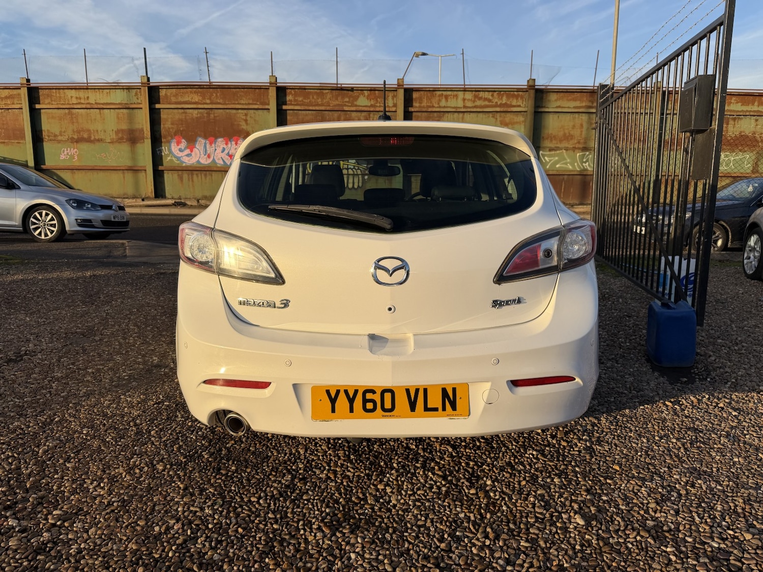 Used Mazda Mazda3 2010 for sale - 76649818: Photo 4