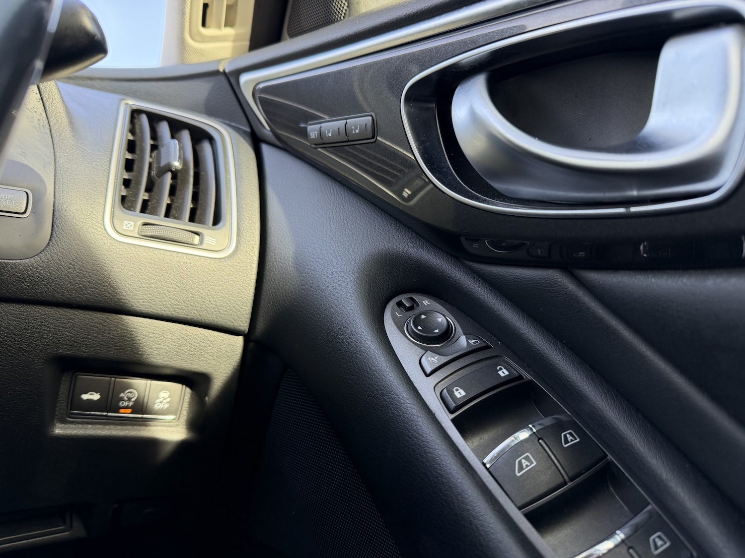 Used Infiniti Q50 2014 for sale - 77584584: Photo 11