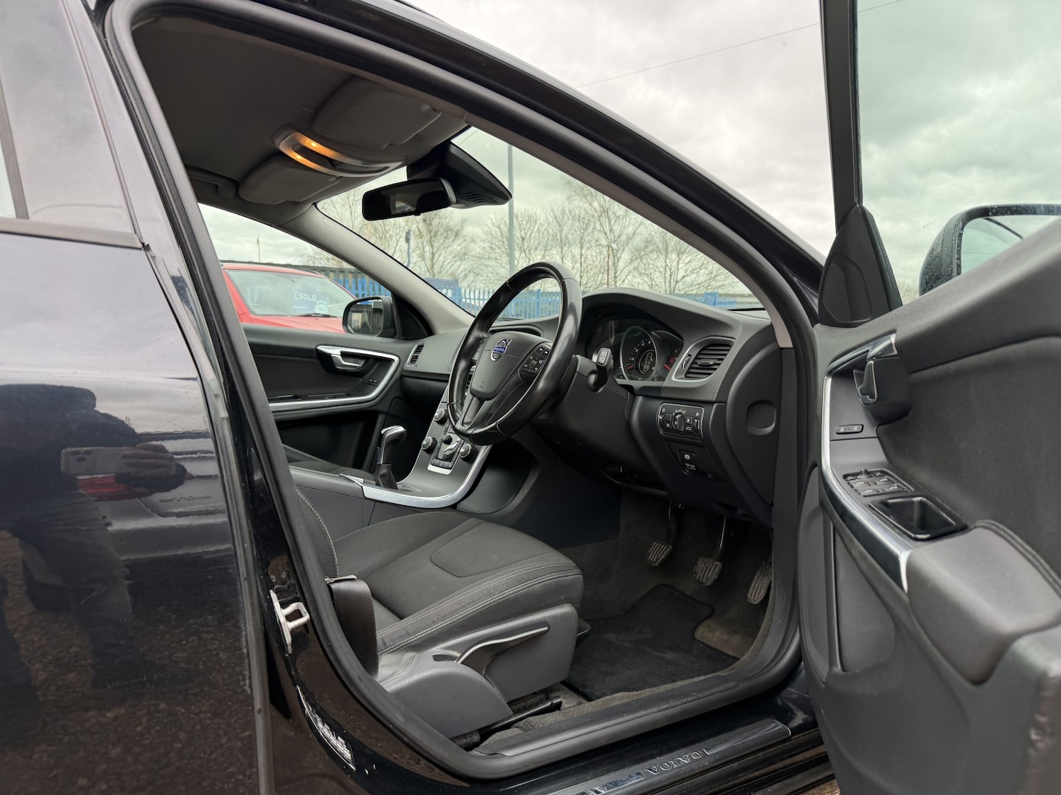 Used Volvo V60 2014 for sale - 78045679: Photo 12