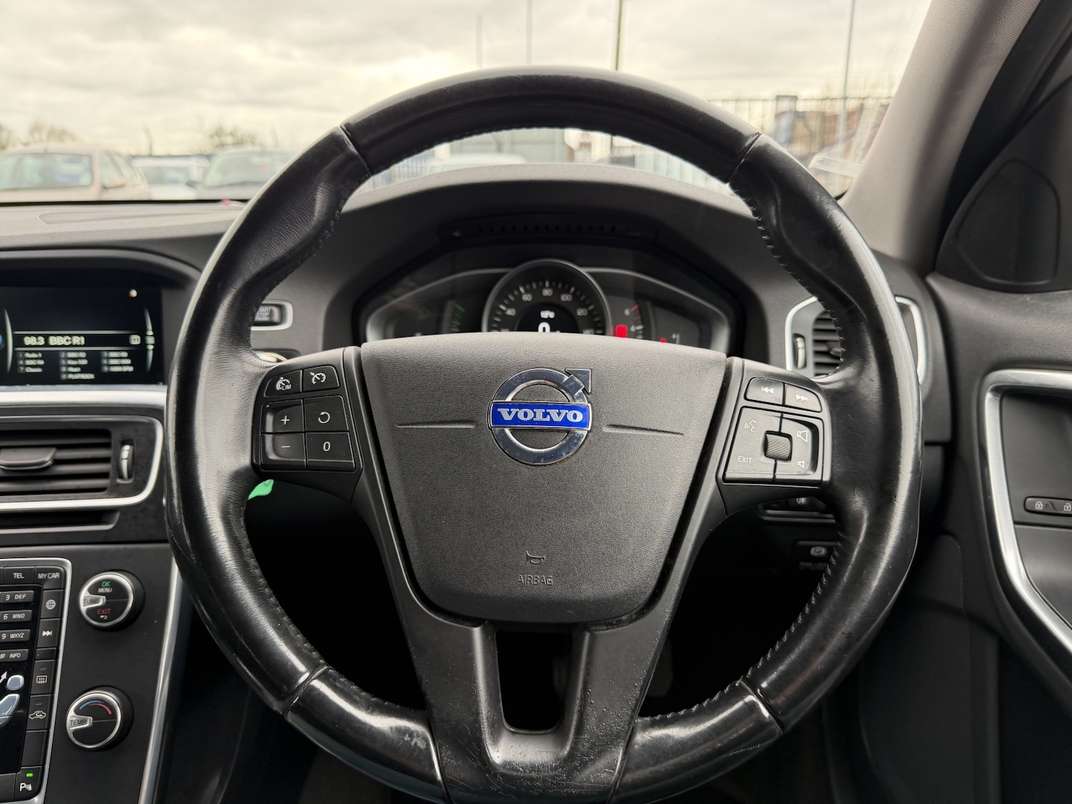 Used Volvo V60 2014 for sale - 78045679: Photo 14