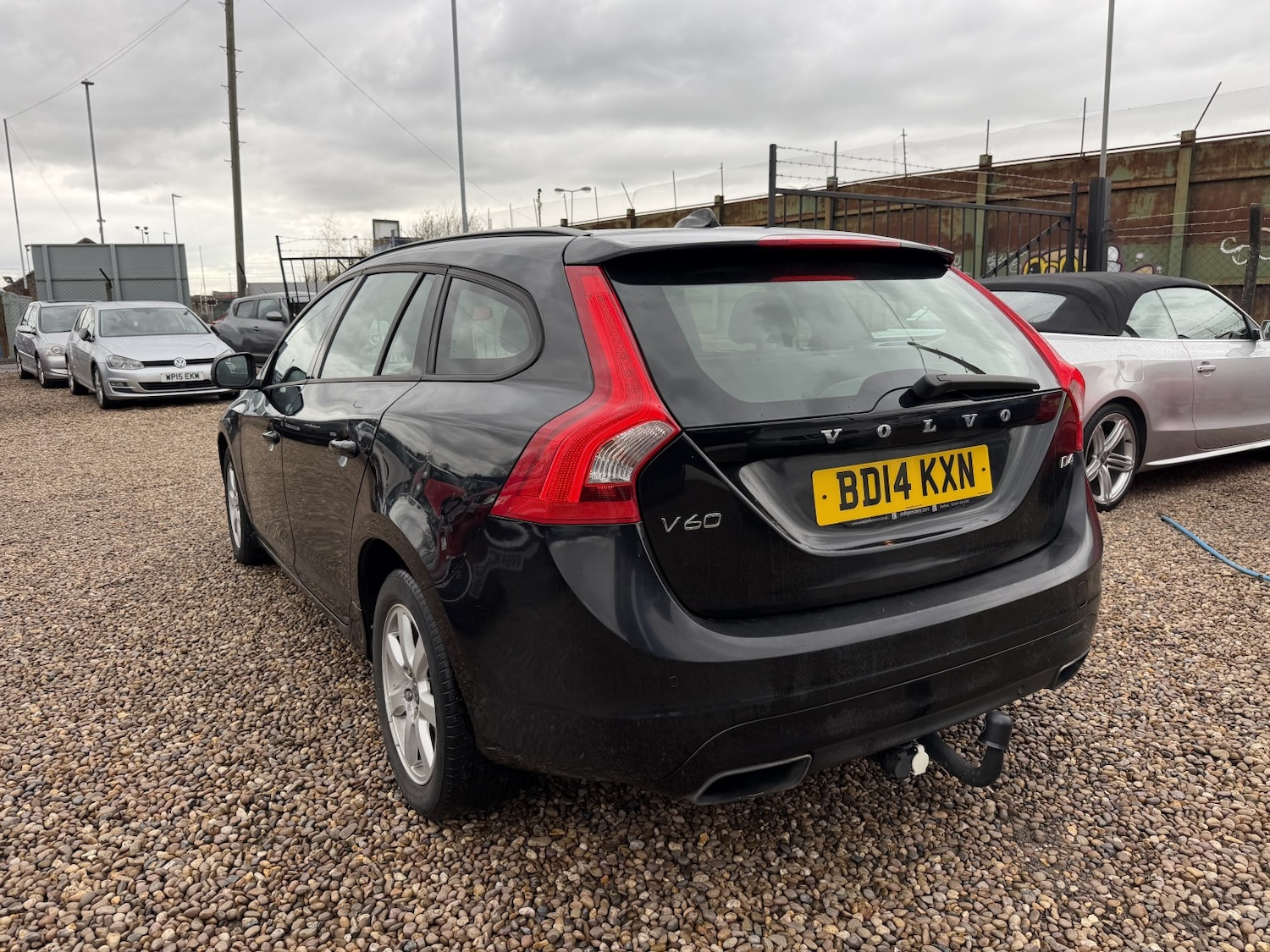 Used Volvo V60 2014 for sale - 78045679: Photo 4