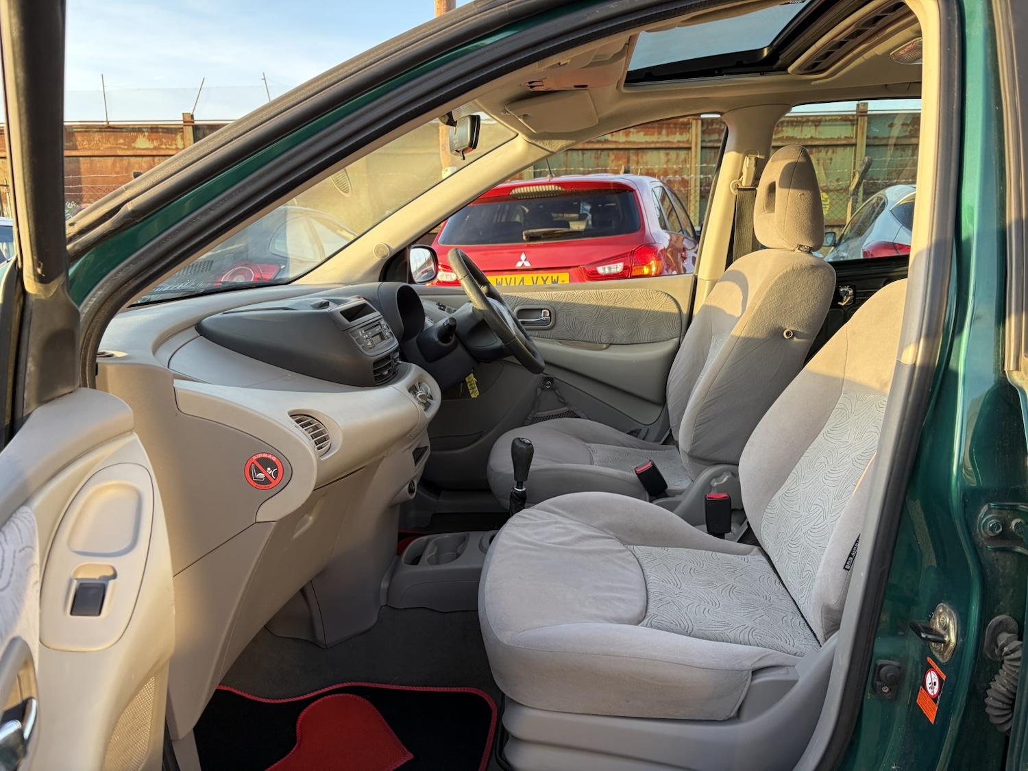 Used Nissan Almera Tino 2002 for sale - 77668673: Photo 15