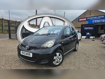 2010 - 1.0 VVT-i Black 5-Door