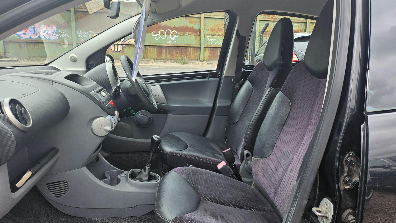 Used Toyota AYGO 2010 for sale - 75561619: Photo 8