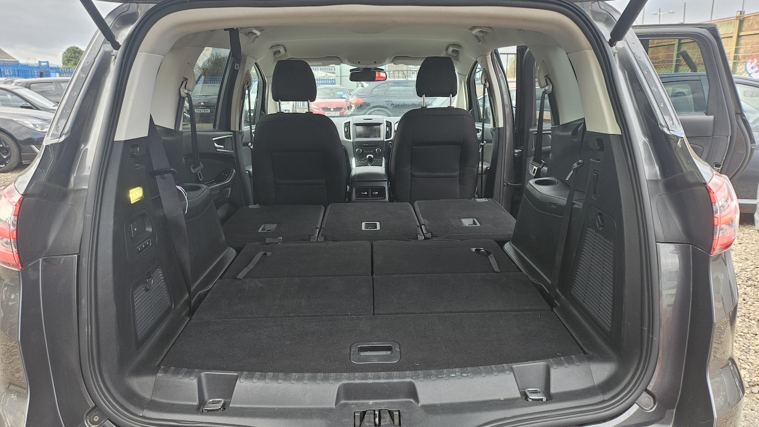 Used Ford S-Max 2015 for sale - 76387380: Photo 17