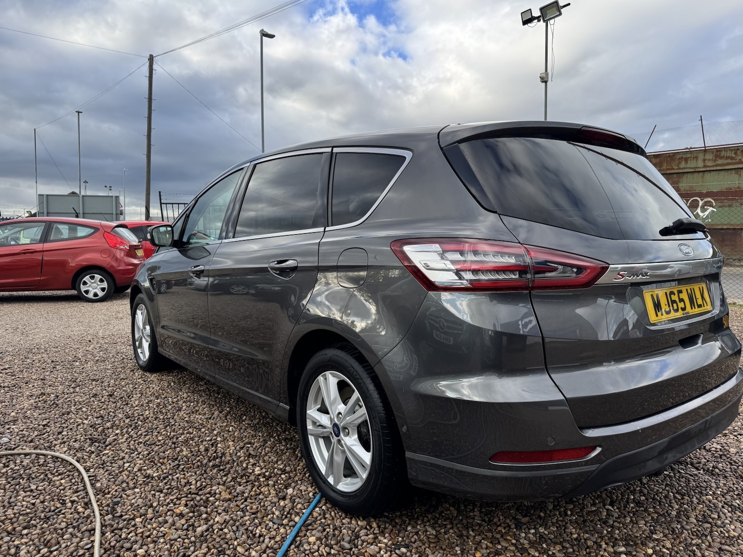 Used Ford S-Max 2015 for sale - 76387380: Photo 3