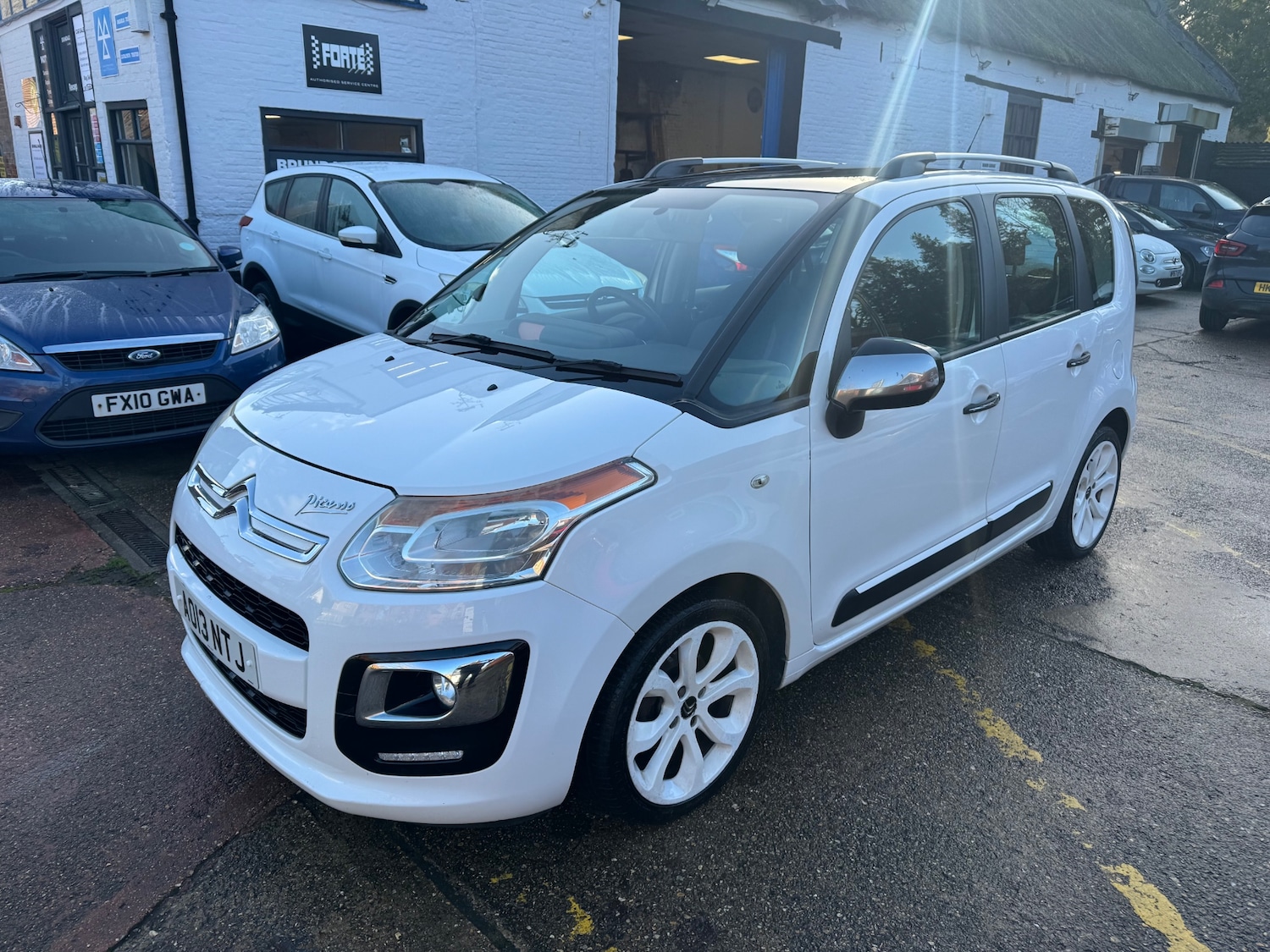 Used Citroen C3 Picasso 2013 for sale - 76892242: Photo 1