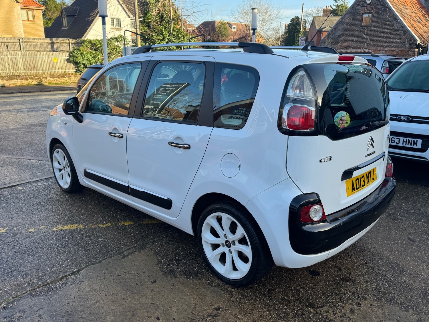 Used Citroen C3 Picasso 2013 for sale - 76892242: Photo 4