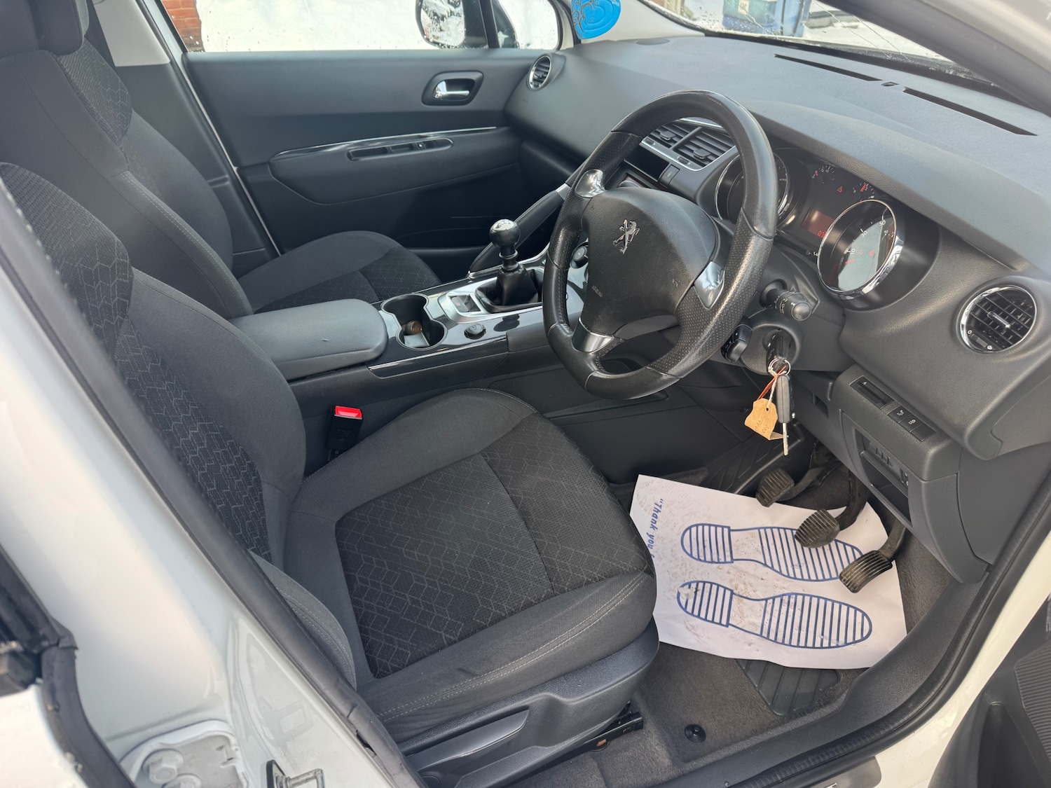 Used Peugeot 3008 2015 for sale - 77104085: Photo 4