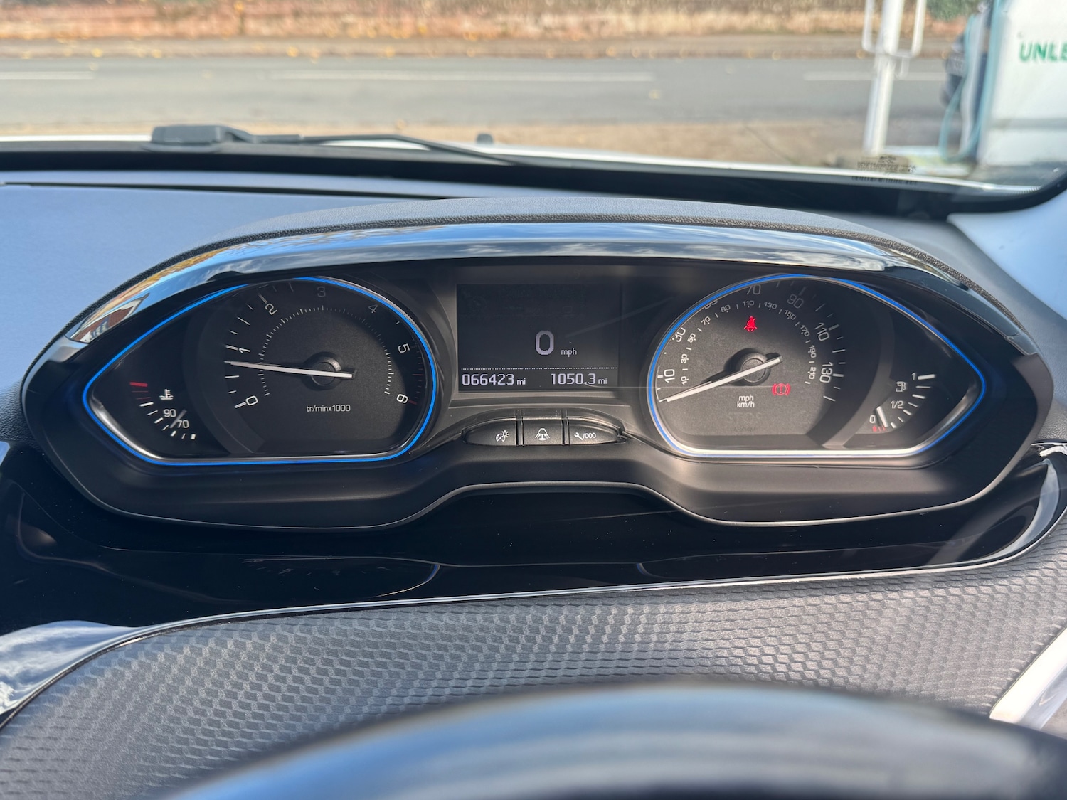 Used Peugeot 2008 2016 for sale - 76464488: Photo 12